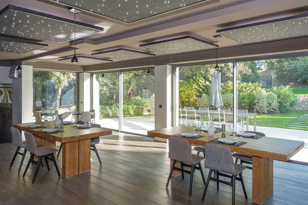 مبيت وإفطار فْوُفو Domaine Rampale المطعم الصورة